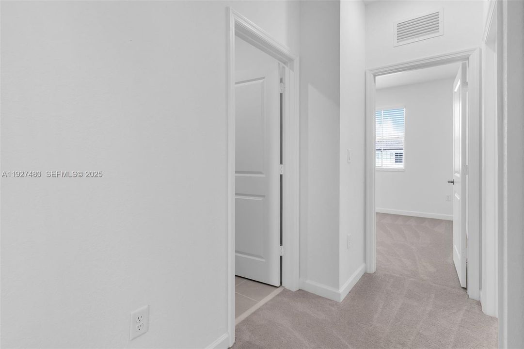 For Rent: $2,350 (3 beds, 2 baths, 1489 Square Feet)