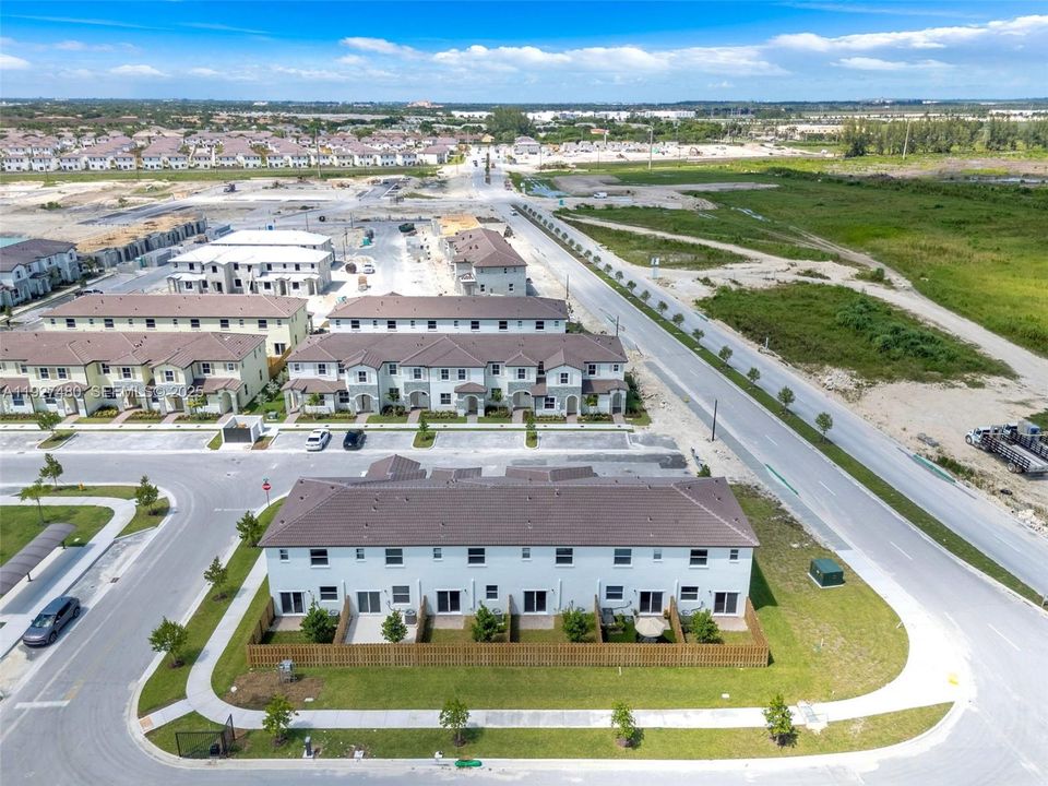 For Rent: $2,350 (3 beds, 2 baths, 1489 Square Feet)