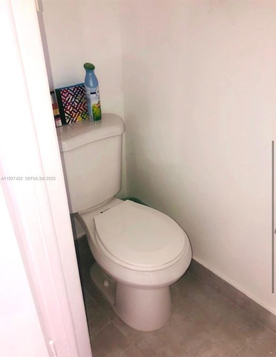 В аренду: $3,200 (2 спален, 1 ванн, 814 Квадратных фут)