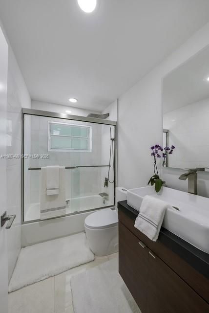 En Venta: $875,000 (4 camas, 3 baños, 1461 Pies cuadrados)