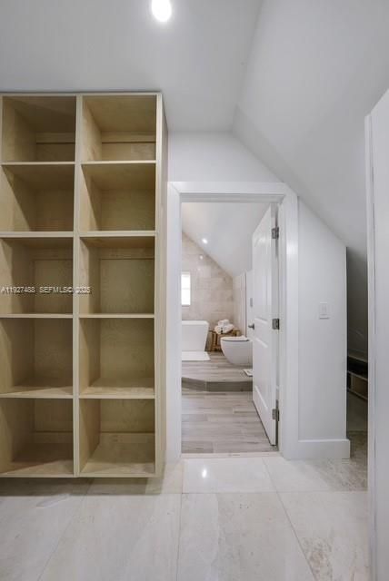 En Venta: $875,000 (4 camas, 3 baños, 1461 Pies cuadrados)