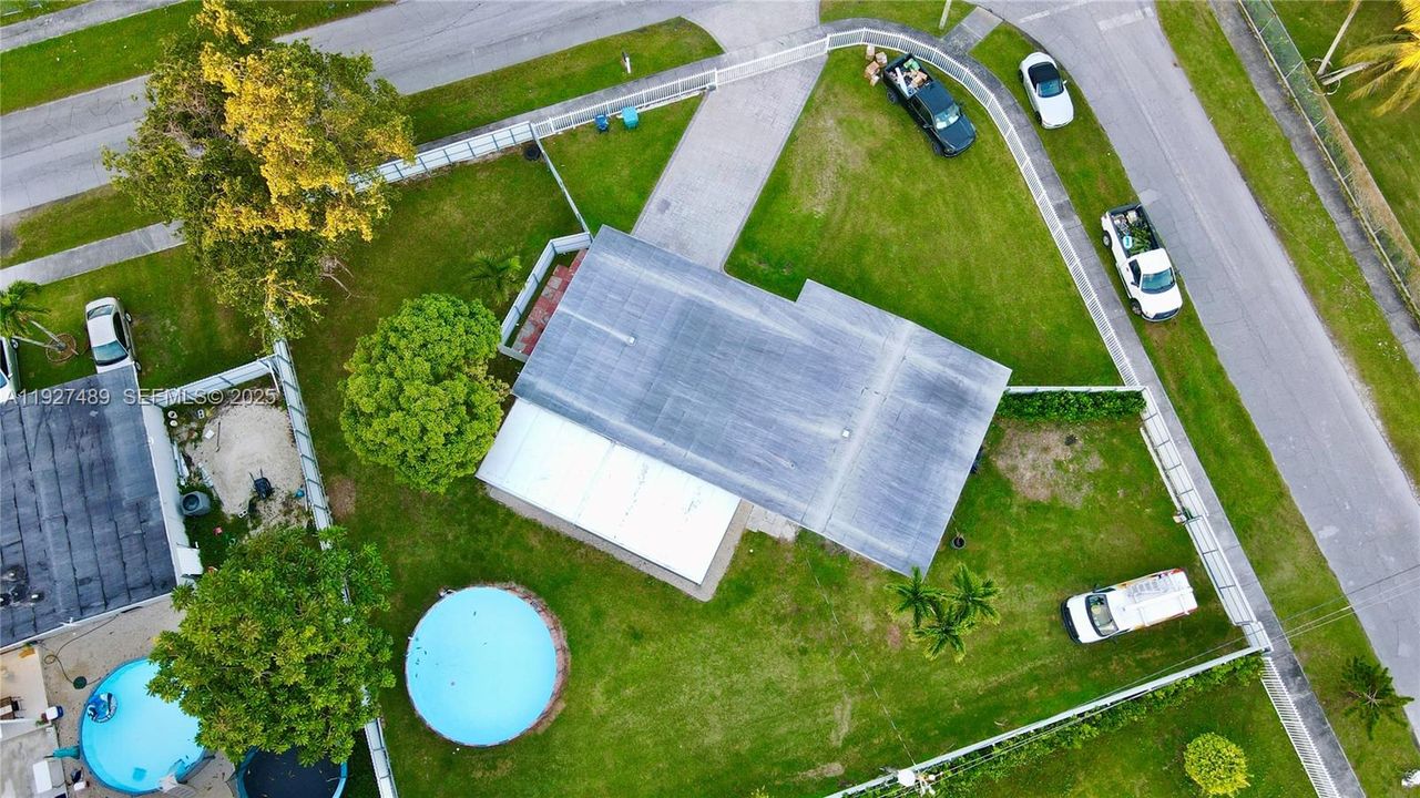 En Venta: $599,000 (4 camas, 3 baños, 1112 Pies cuadrados)