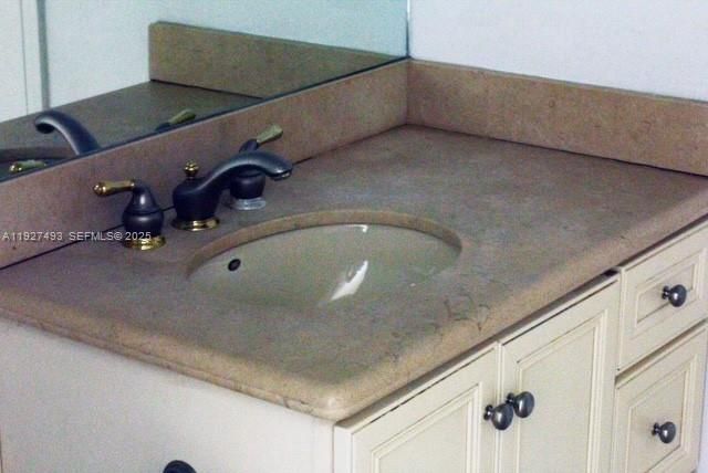 En Renta: $5,000 (4 camas, 3 baños, 3613 Pies cuadrados)