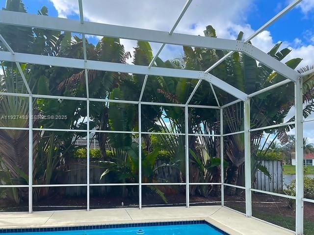 En Renta: $5,000 (4 camas, 3 baños, 3613 Pies cuadrados)