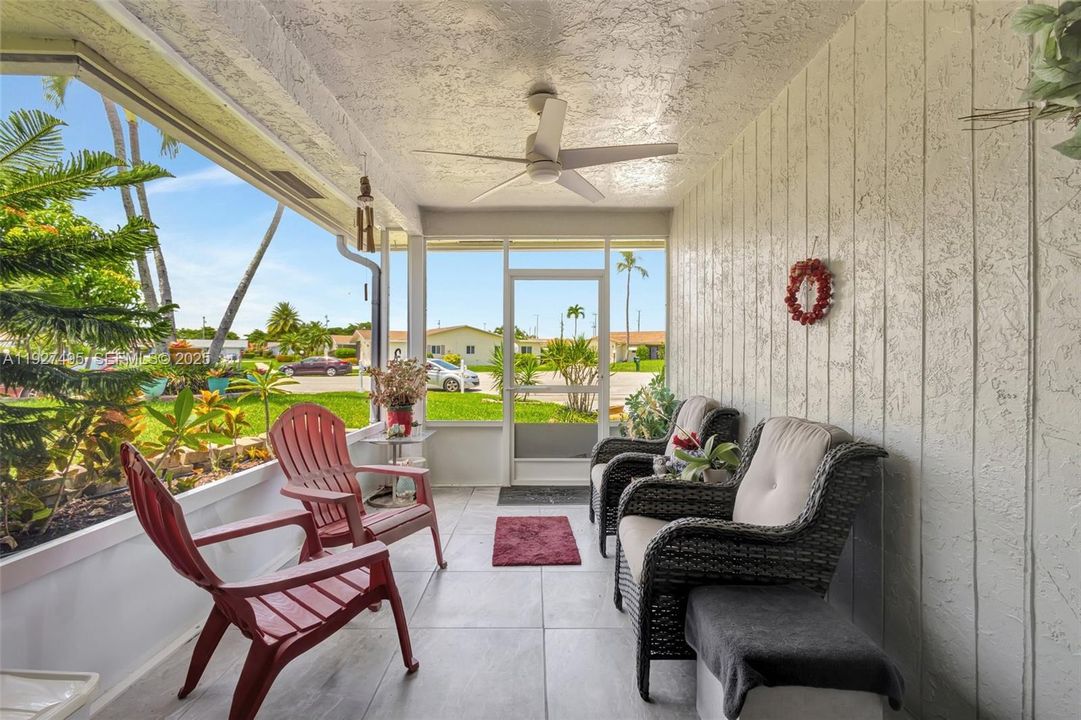 На продажу: $324,997 (2 спален, 2 ванн, 1527 Квадратных фут)