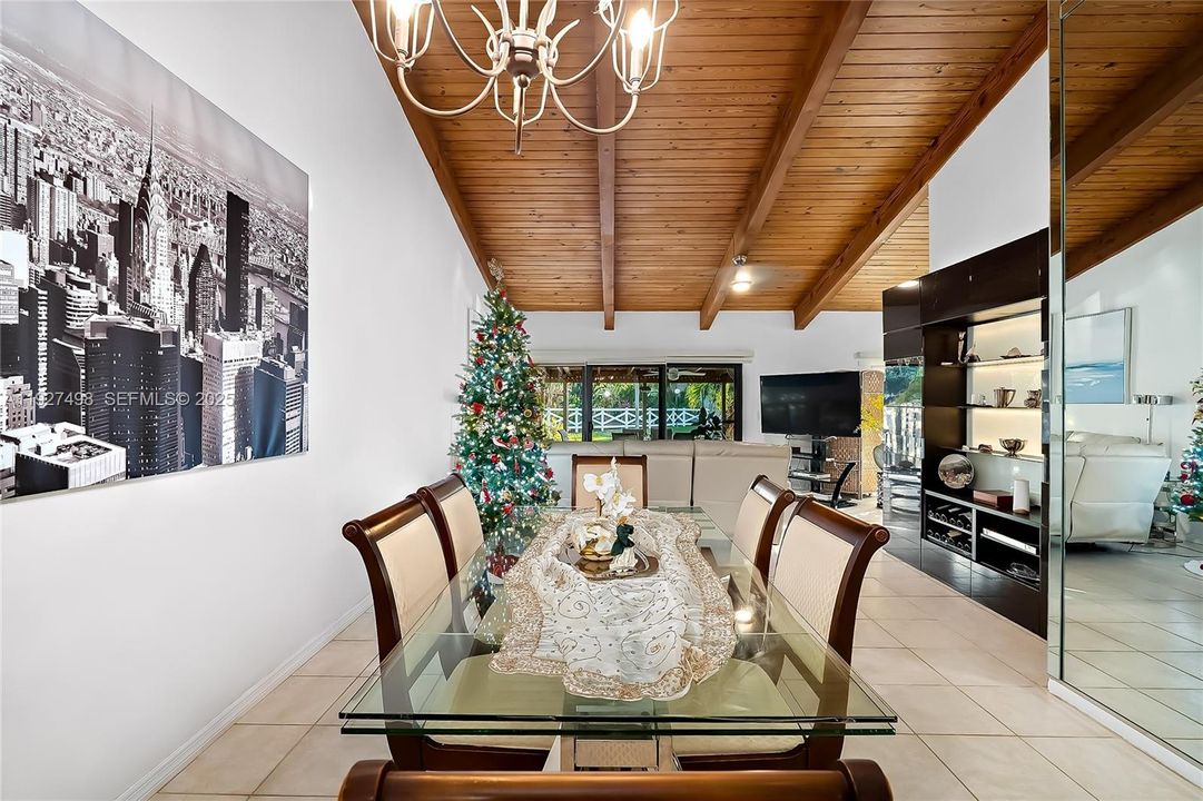 待售: $729,000 (2 贝兹, 2 浴室, 1680 平方英尺)