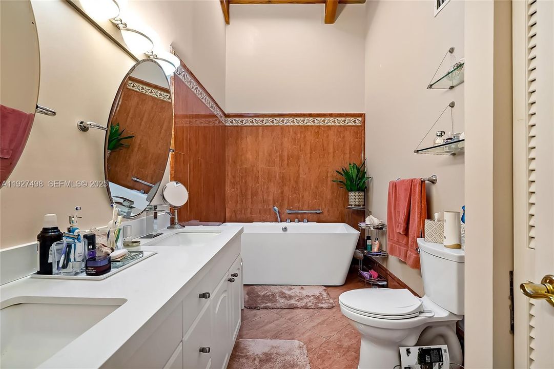 待售: $729,000 (2 贝兹, 2 浴室, 1680 平方英尺)