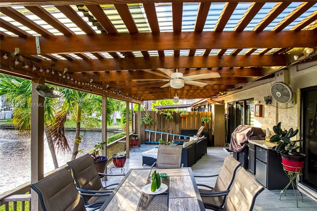 待售: $729,000 (2 贝兹, 2 浴室, 1680 平方英尺)