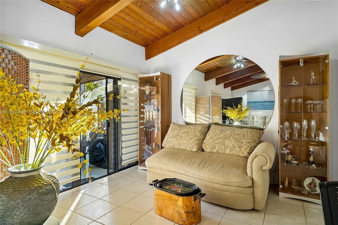 待售: $729,000 (2 贝兹, 2 浴室, 1680 平方英尺)