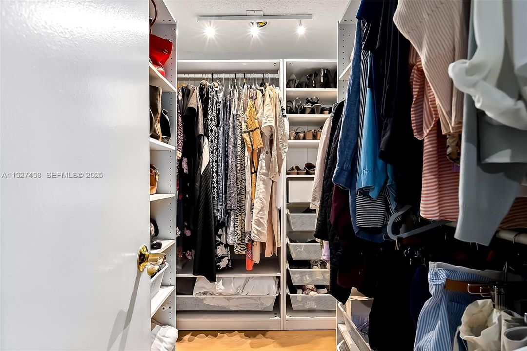 待售: $729,000 (2 贝兹, 2 浴室, 1680 平方英尺)