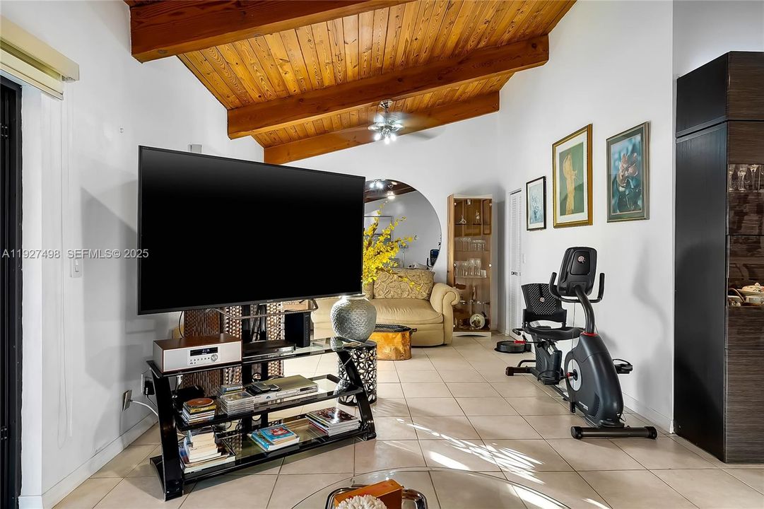 待售: $729,000 (2 贝兹, 2 浴室, 1680 平方英尺)