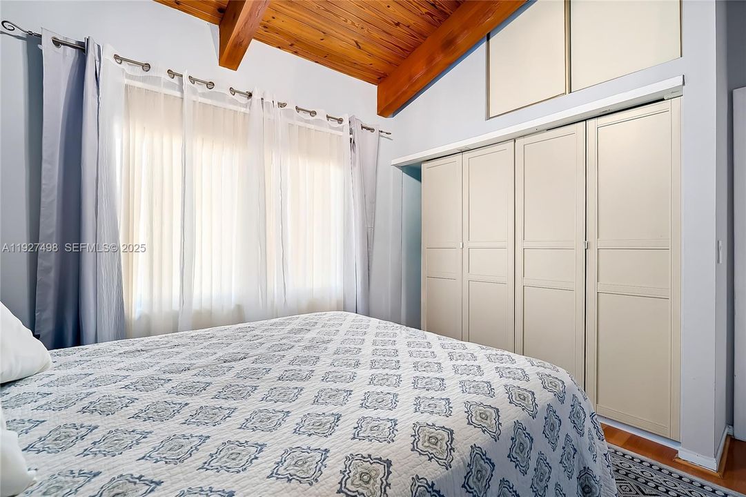 待售: $729,000 (2 贝兹, 2 浴室, 1680 平方英尺)