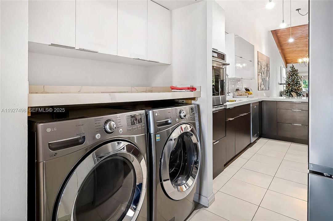 待售: $729,000 (2 贝兹, 2 浴室, 1680 平方英尺)