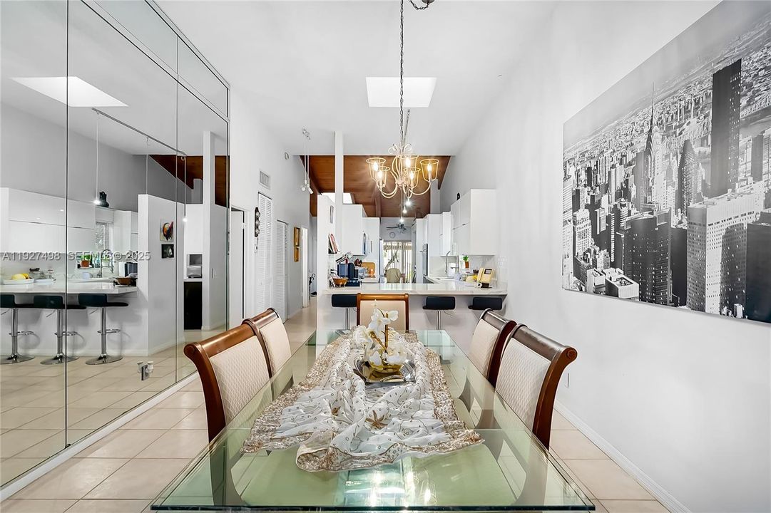 待售: $729,000 (2 贝兹, 2 浴室, 1680 平方英尺)