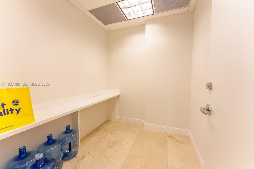 待售: $1,675,000 (0 贝兹, 0 浴室, 0 平方英尺)