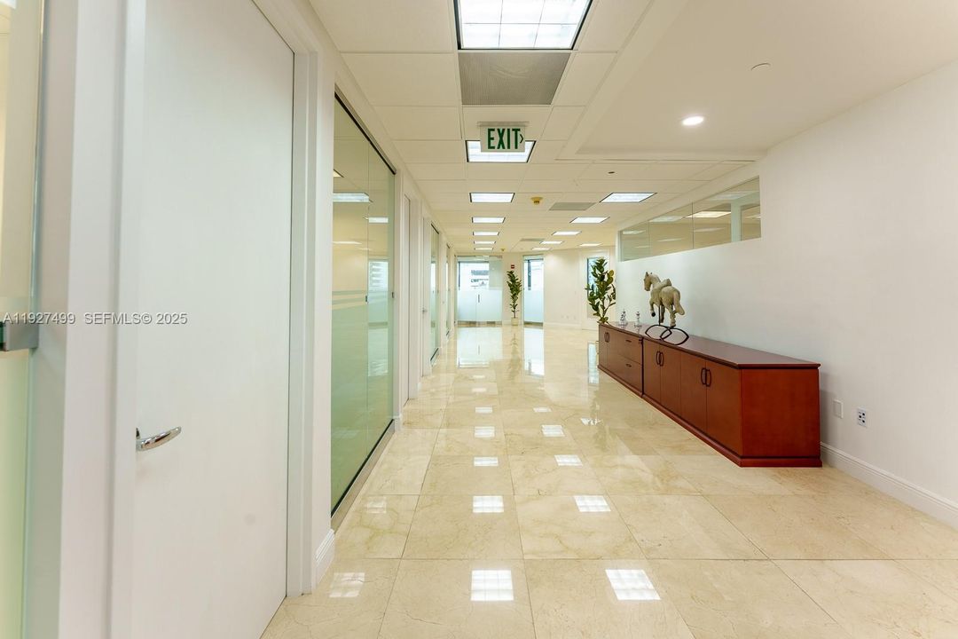 待售: $1,675,000 (0 贝兹, 0 浴室, 0 平方英尺)