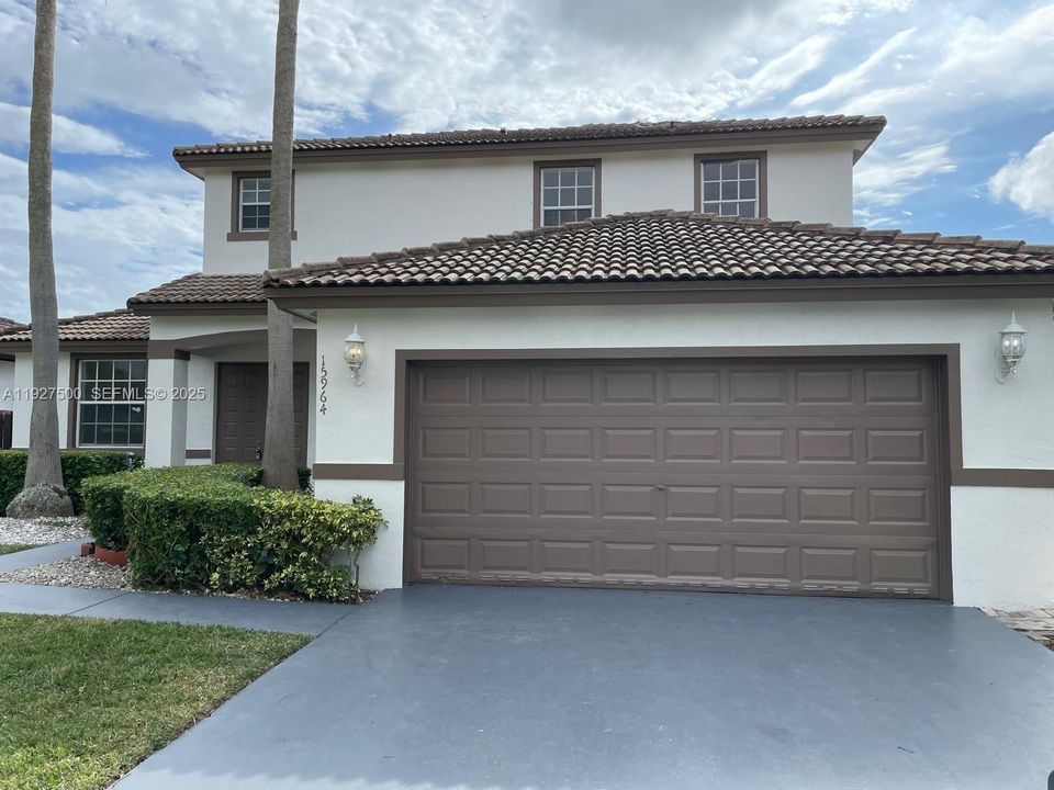 For Rent: $4,200 (4 beds, 3 baths, 2450 Square Feet)