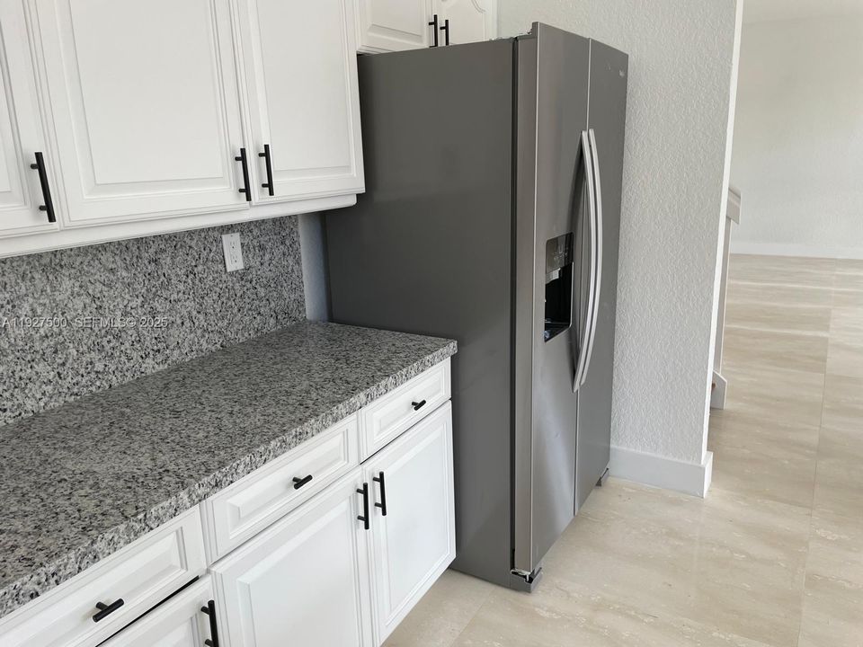 For Rent: $4,200 (4 beds, 3 baths, 2450 Square Feet)