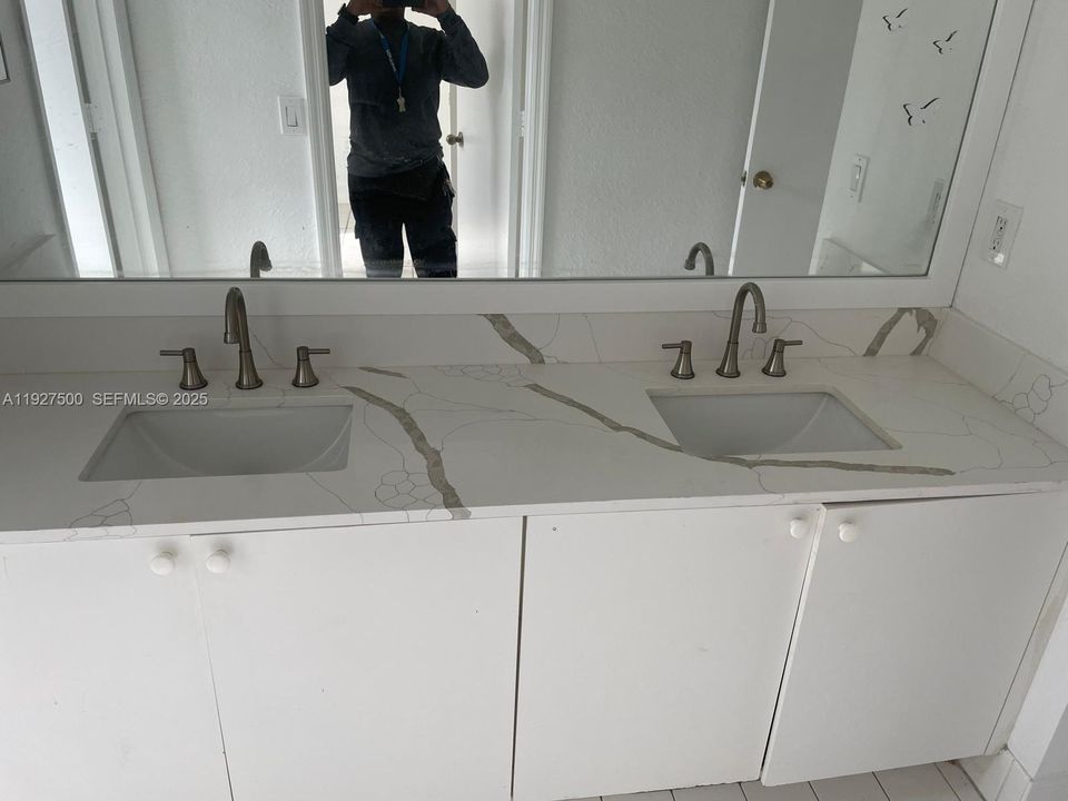 For Rent: $4,200 (4 beds, 3 baths, 2450 Square Feet)