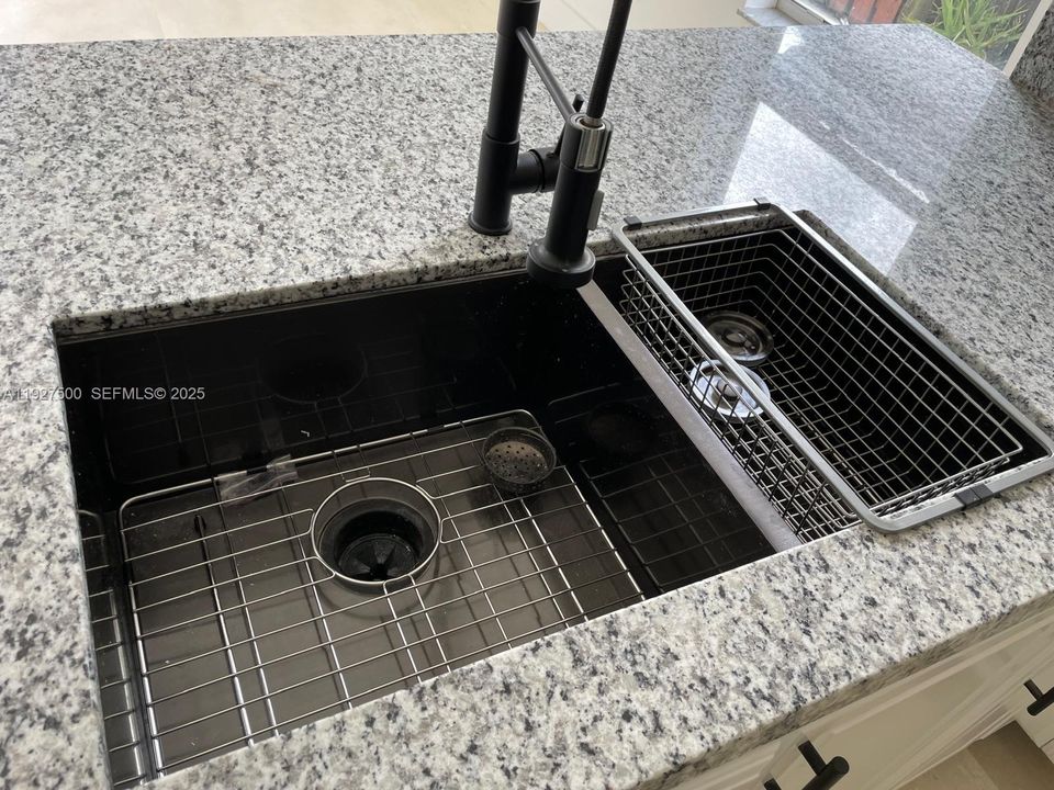 For Rent: $4,200 (4 beds, 3 baths, 2450 Square Feet)