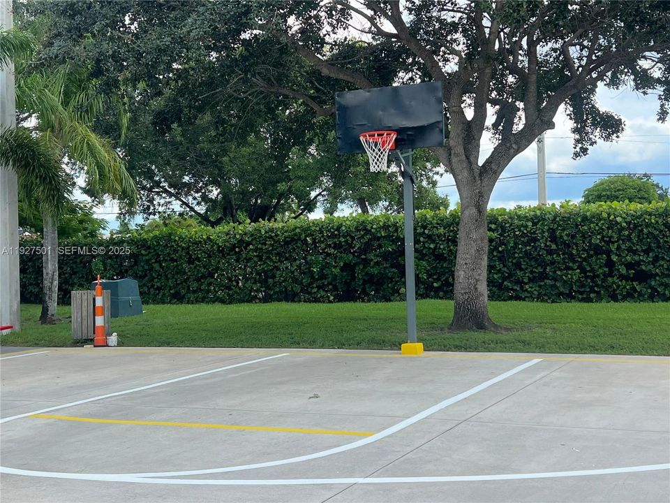 En Venta: $193,000 (2 camas, 1 baños, 863 Pies cuadrados)