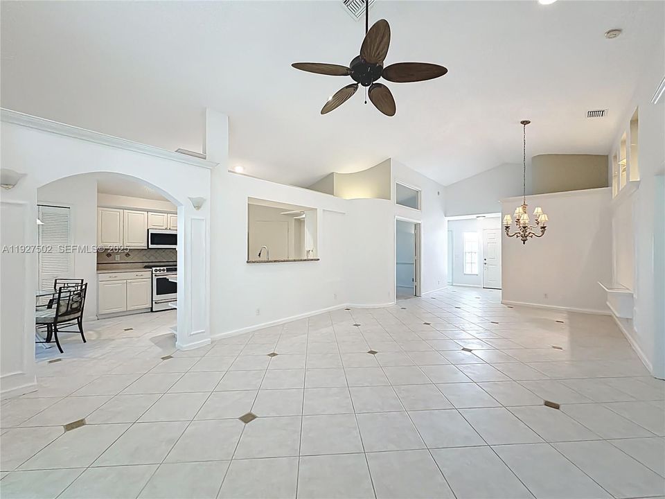 На продажу: $480,000 (3 спален, 2 ванн, 1329 Квадратных фут)