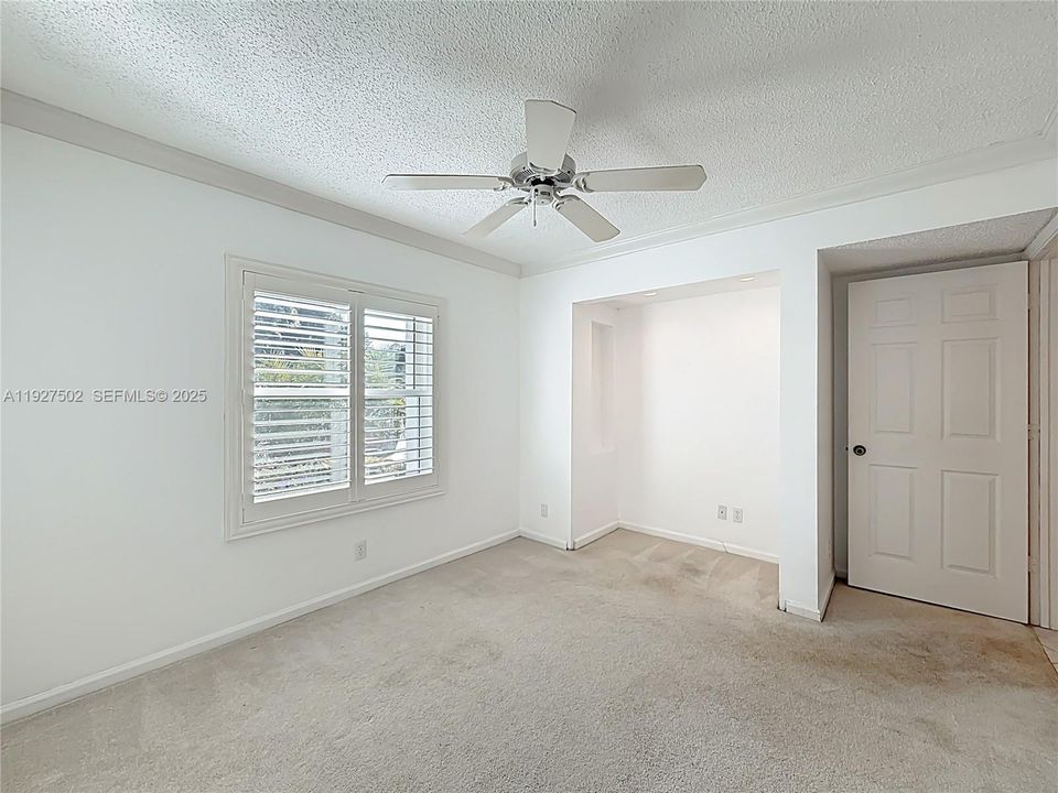 На продажу: $480,000 (3 спален, 2 ванн, 1329 Квадратных фут)