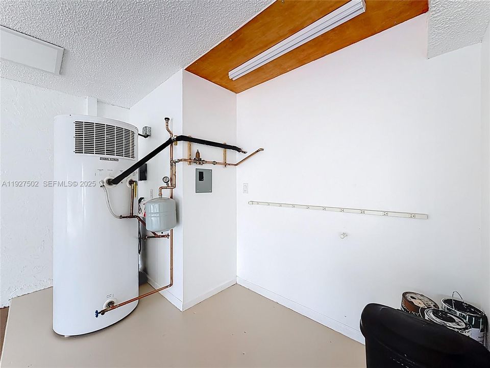 На продажу: $480,000 (3 спален, 2 ванн, 1329 Квадратных фут)