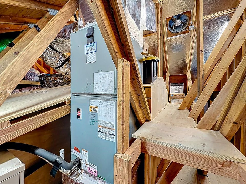 На продажу: $480,000 (3 спален, 2 ванн, 1329 Квадратных фут)