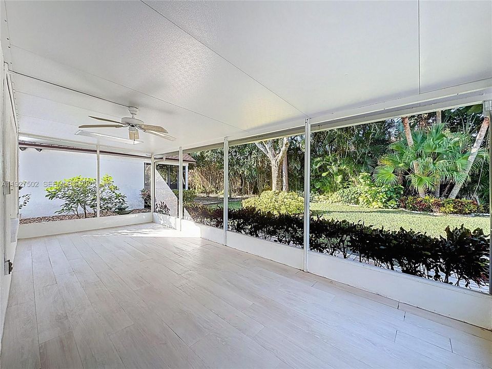 На продажу: $480,000 (3 спален, 2 ванн, 1329 Квадратных фут)