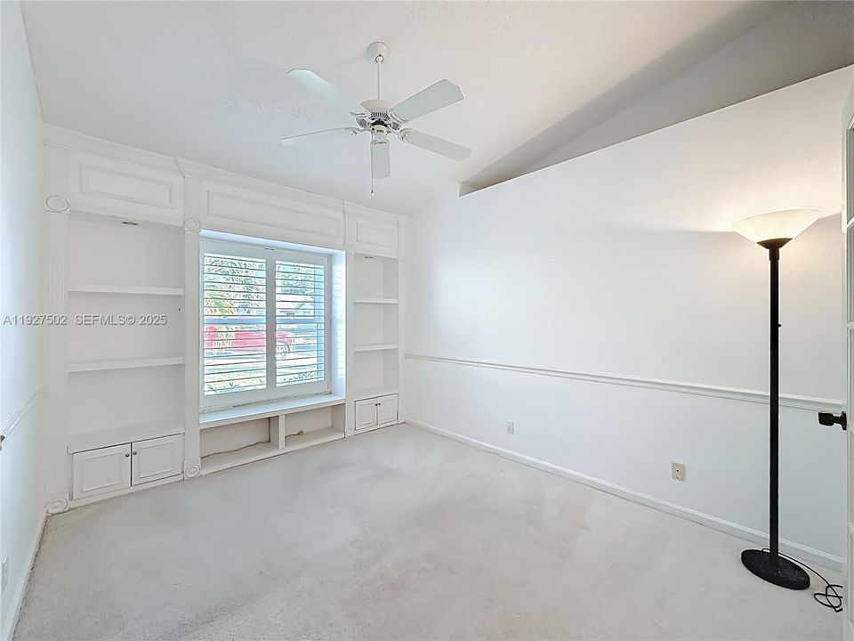 На продажу: $480,000 (3 спален, 2 ванн, 1329 Квадратных фут)