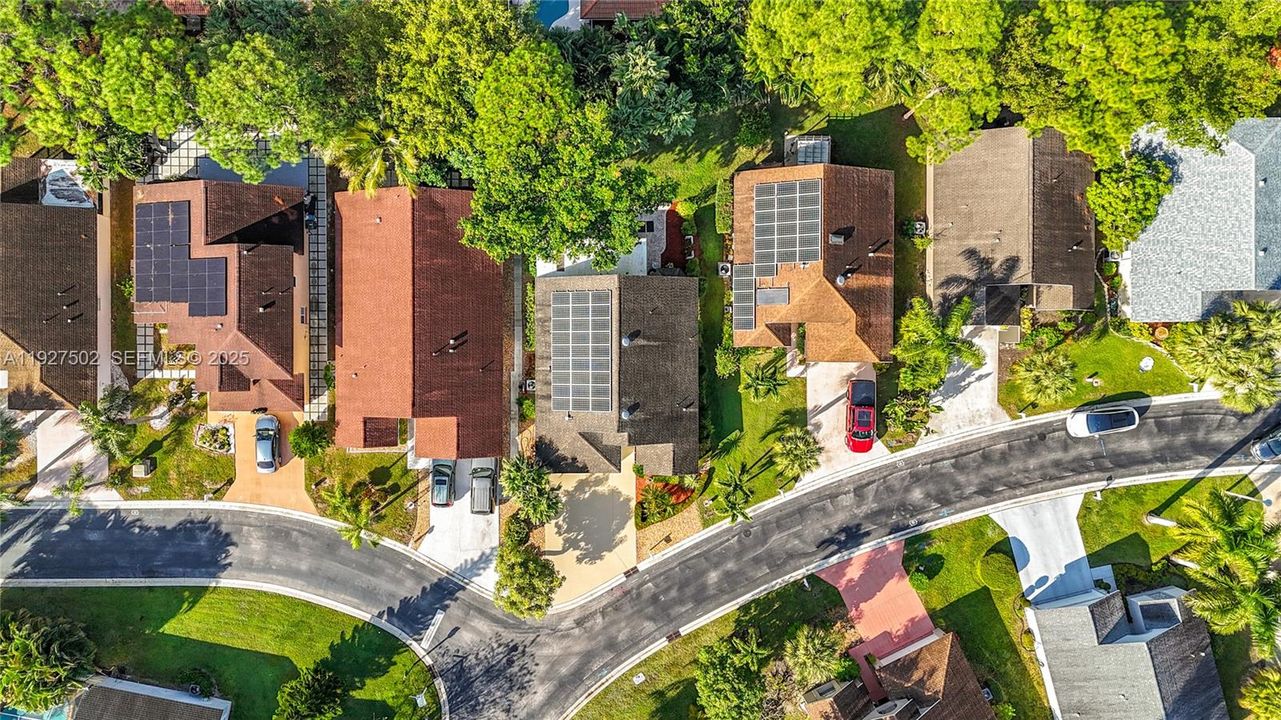 На продажу: $480,000 (3 спален, 2 ванн, 1329 Квадратных фут)