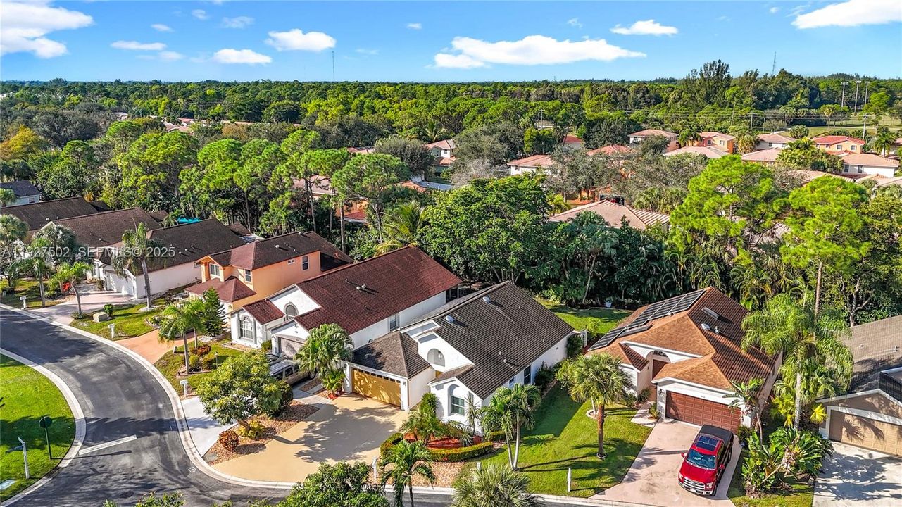 На продажу: $480,000 (3 спален, 2 ванн, 1329 Квадратных фут)