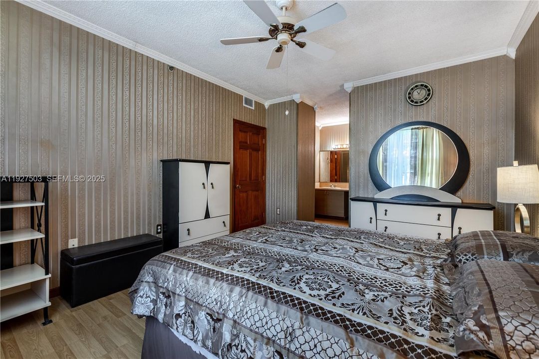 В аренду: $2,800 (2 спален, 2 ванн, 1100 Квадратных фут)