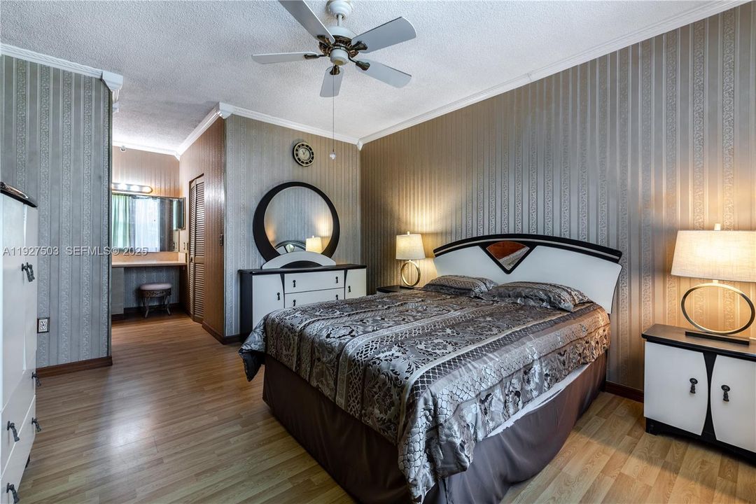 В аренду: $2,800 (2 спален, 2 ванн, 1100 Квадратных фут)