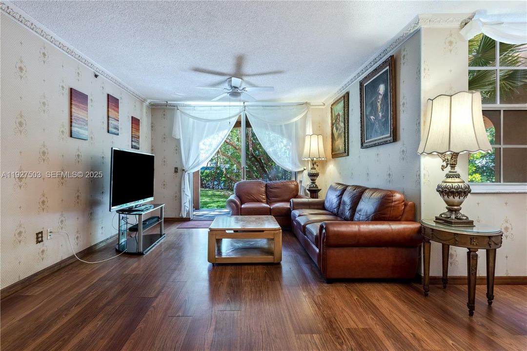 В аренду: $2,800 (2 спален, 2 ванн, 1100 Квадратных фут)