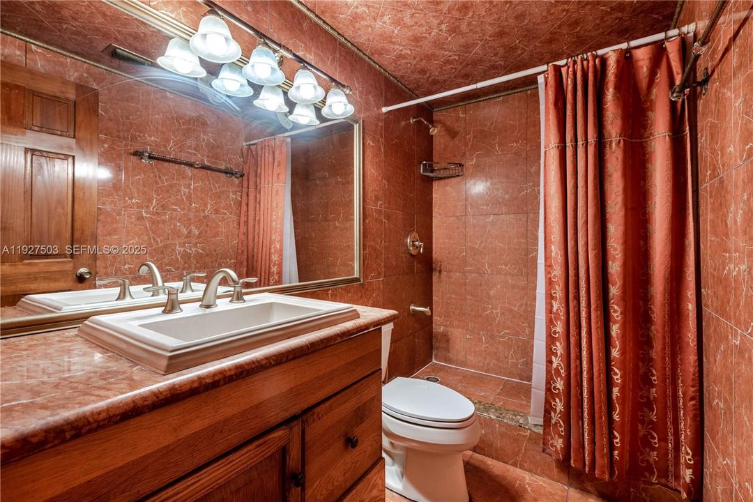 В аренду: $2,800 (2 спален, 2 ванн, 1100 Квадратных фут)