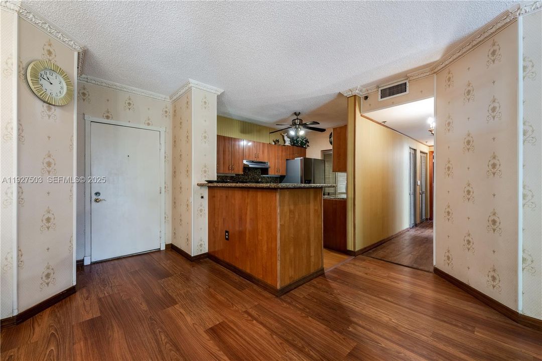 В аренду: $2,800 (2 спален, 2 ванн, 1100 Квадратных фут)