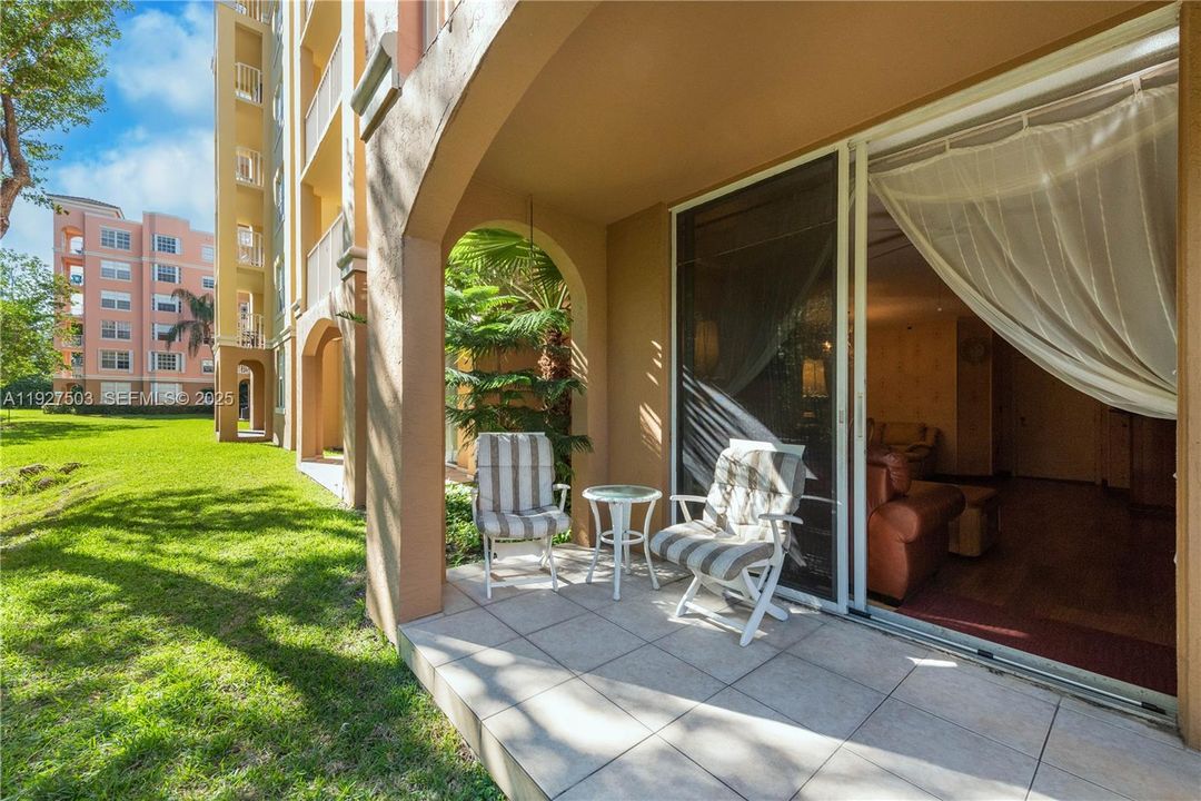 В аренду: $2,800 (2 спален, 2 ванн, 1100 Квадратных фут)