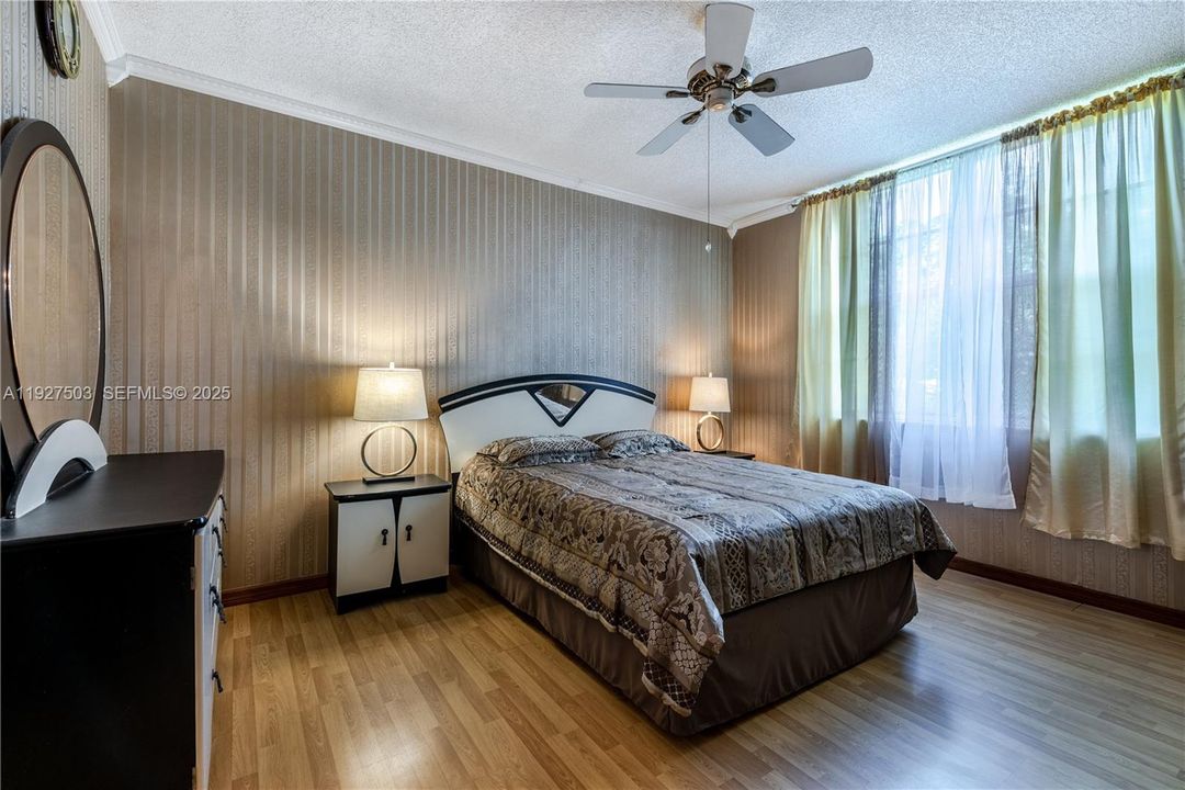 В аренду: $2,800 (2 спален, 2 ванн, 1100 Квадратных фут)