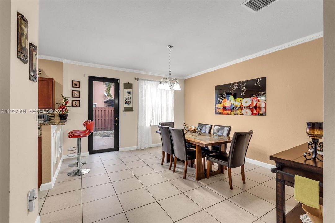 En Venta: $520,000 (3 camas, 2 baños, 1666 Pies cuadrados)