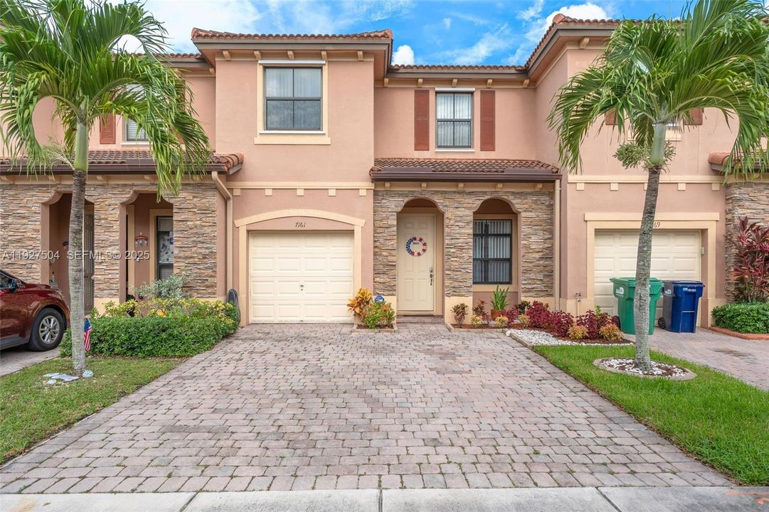 En Venta: $520,000 (3 camas, 2 baños, 1666 Pies cuadrados)