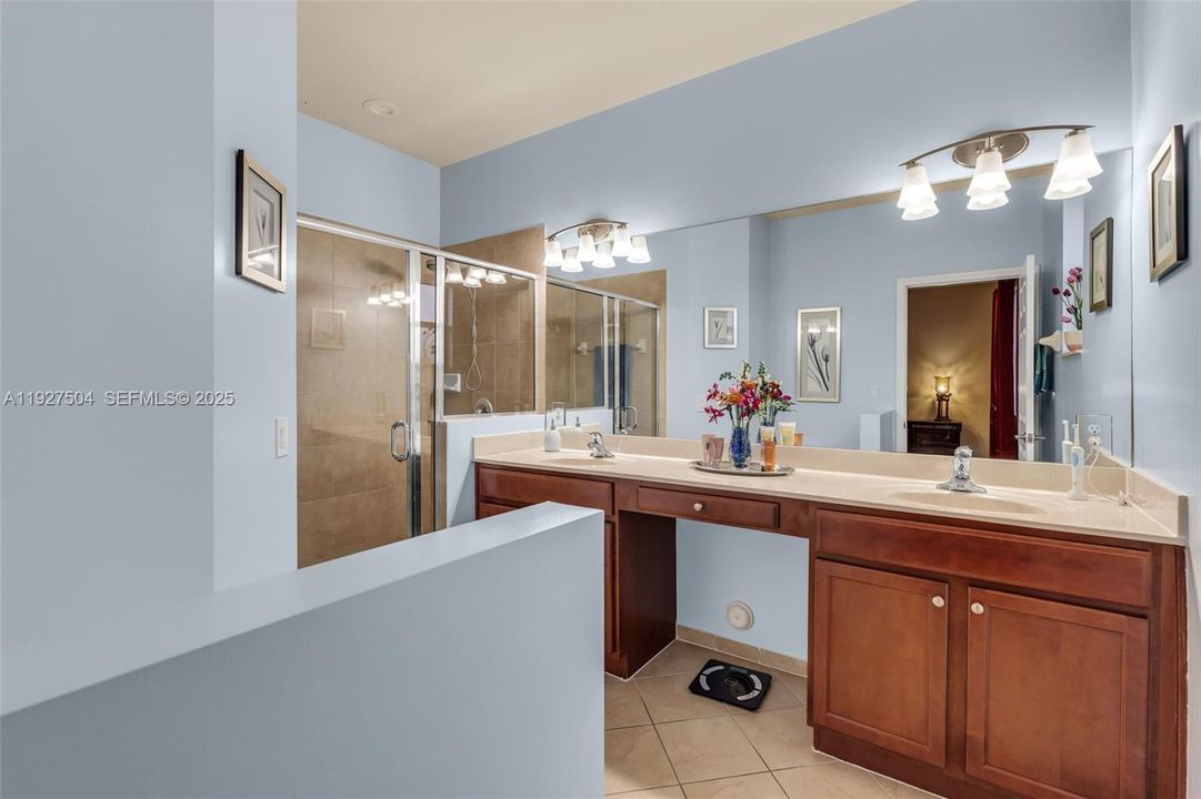 En Venta: $520,000 (3 camas, 2 baños, 1666 Pies cuadrados)