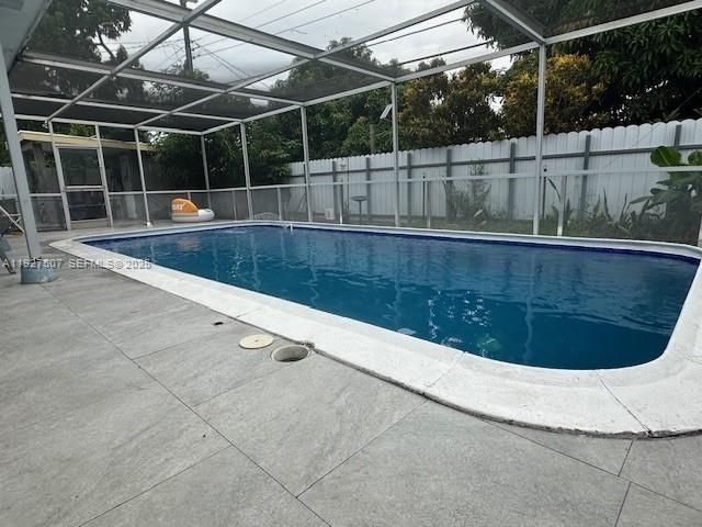 На продажу: $649,000 (4 спален, 3 ванн, 1544 Квадратных фут)