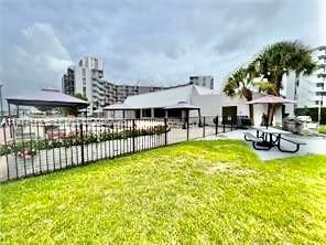 В аренду: $2,400 (1 спален, 1 ванн, 741 Квадратных фут)