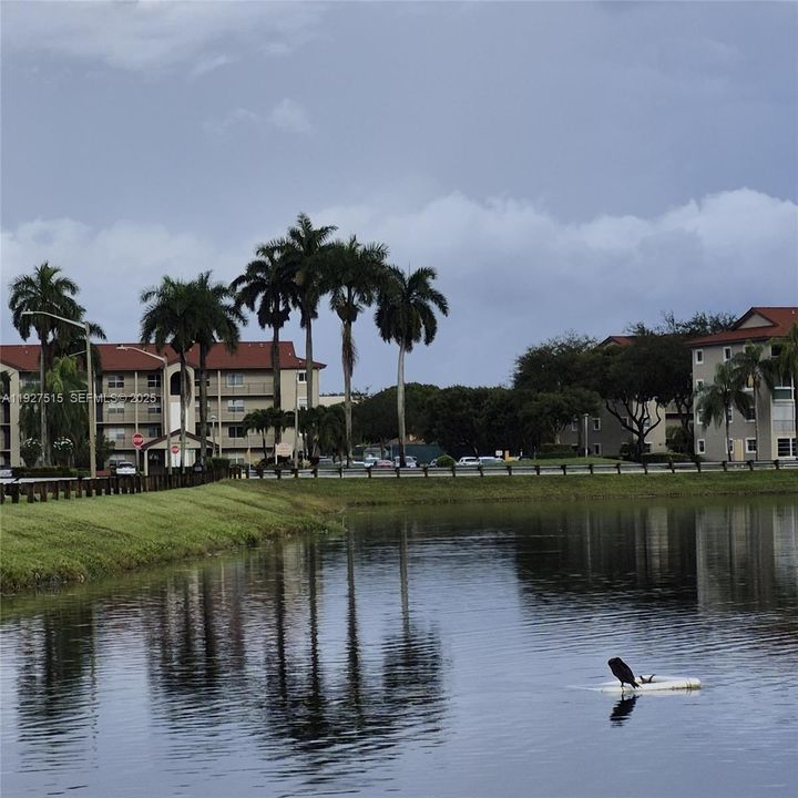 For Sale: $220,000 (2 beds, 2 baths, 1192 Square Feet)