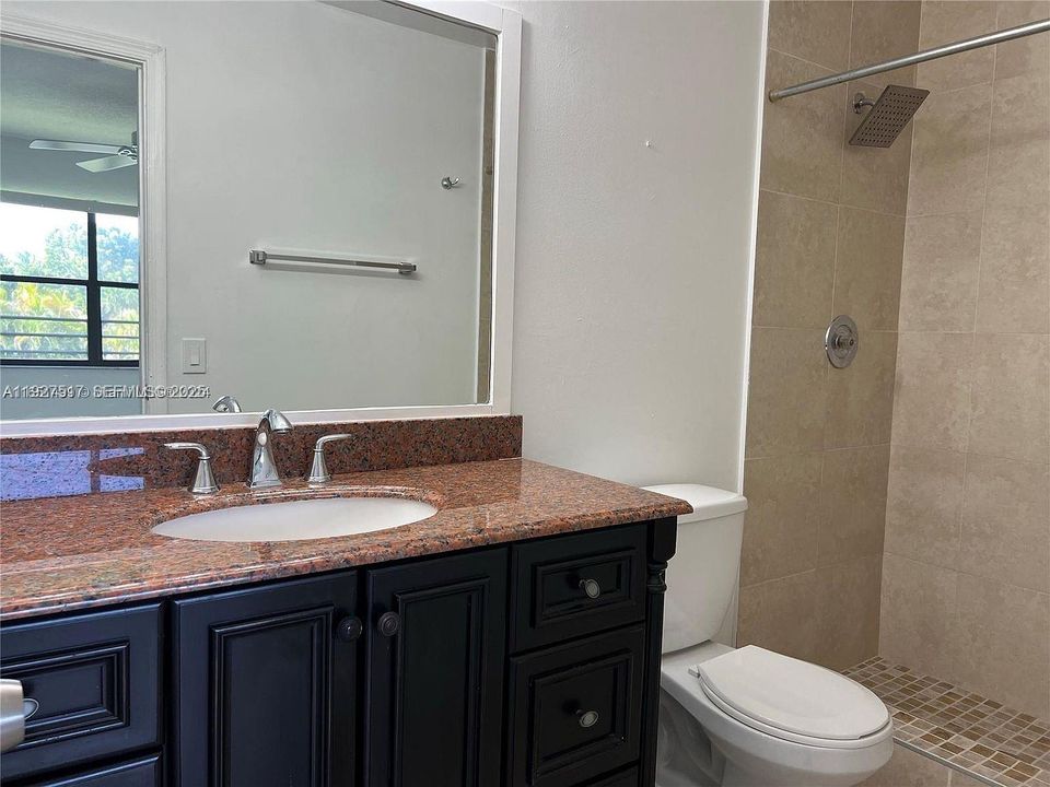 For Rent: $1,850 (2 beds, 2 baths, 800 Square Feet)