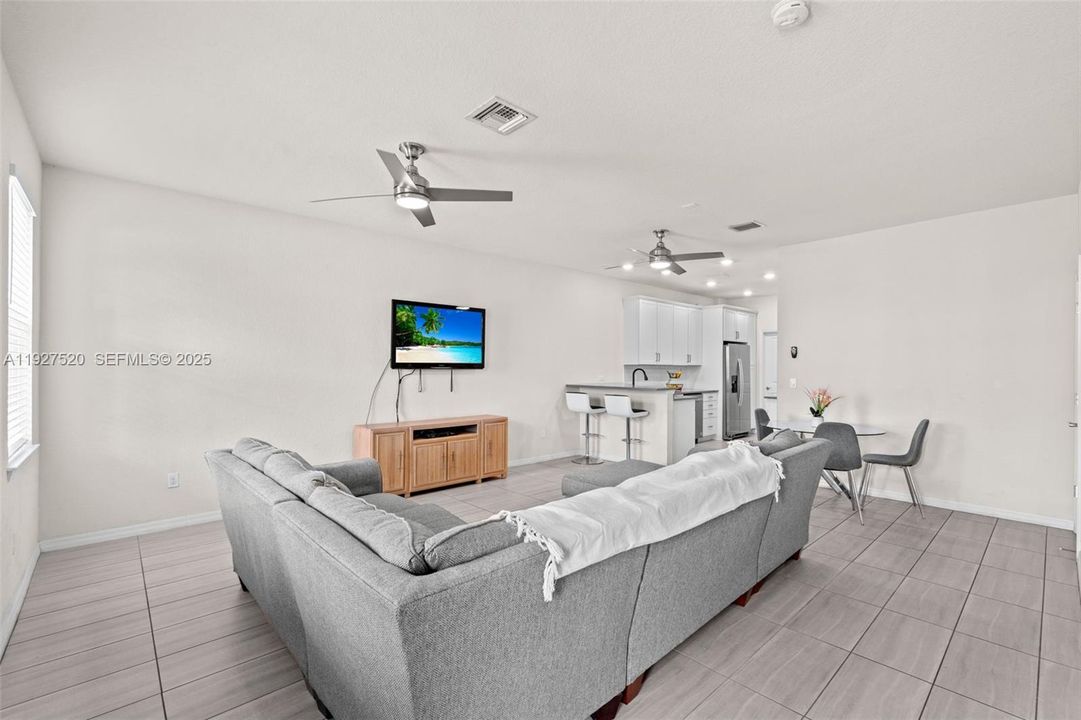 En Renta: $3,500 (3 camas, 2 baños, 1421 Pies cuadrados)