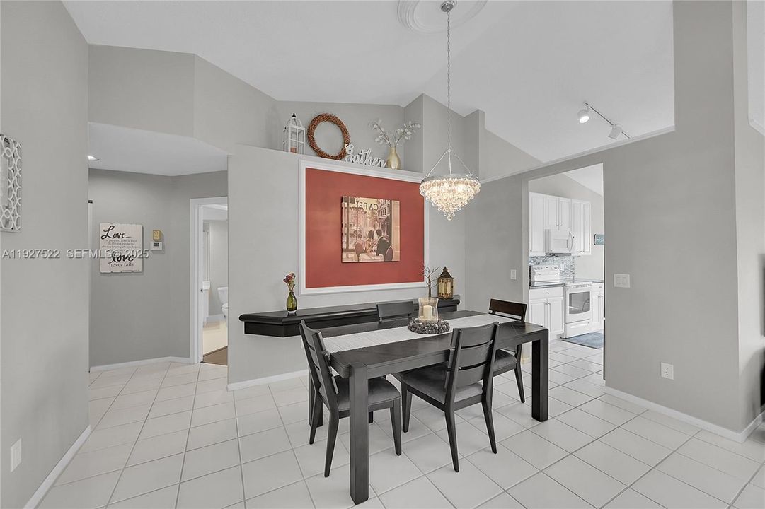 На продажу: $465,000 (3 спален, 2 ванн, 1639 Квадратных фут)