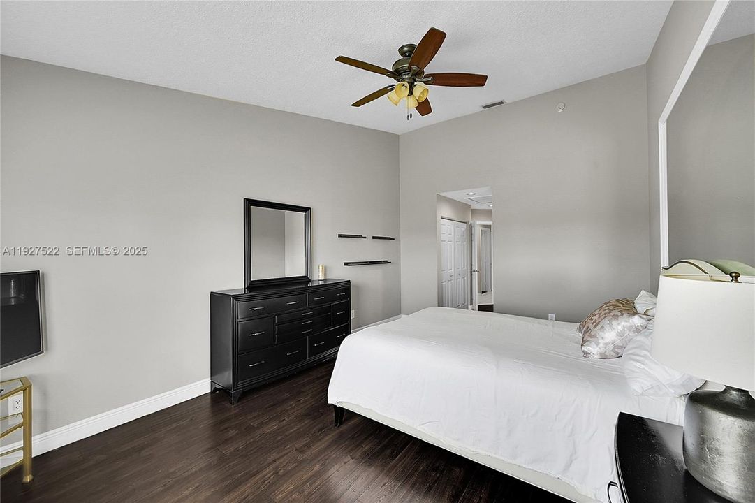 На продажу: $465,000 (3 спален, 2 ванн, 1639 Квадратных фут)